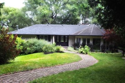 Luxury real estate and Country Homes for sale including horse farms and property in the Caledon and King City areas near Toronto